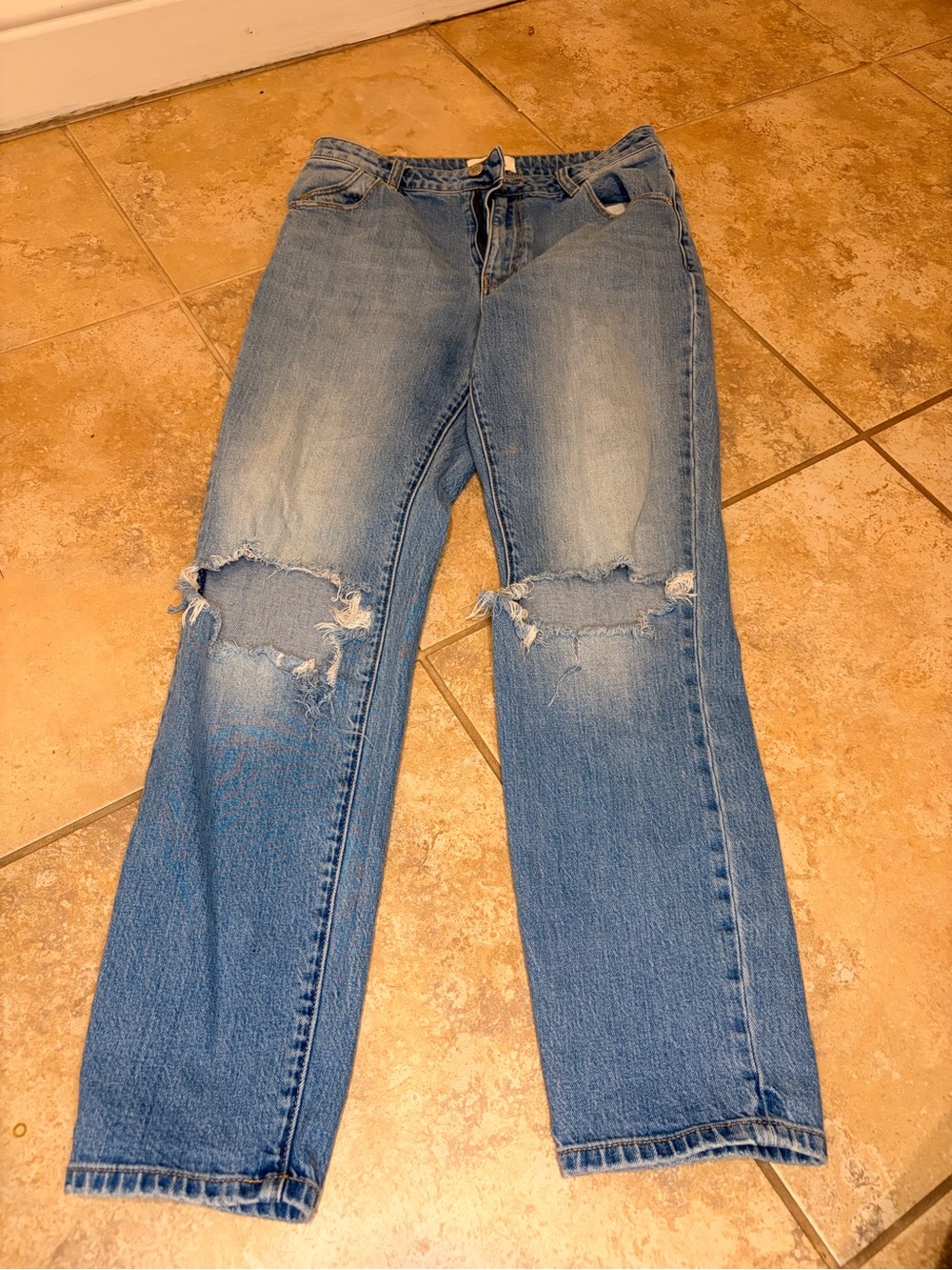 ROLLA'S Distressed Light Blue Boyfriend Jeans